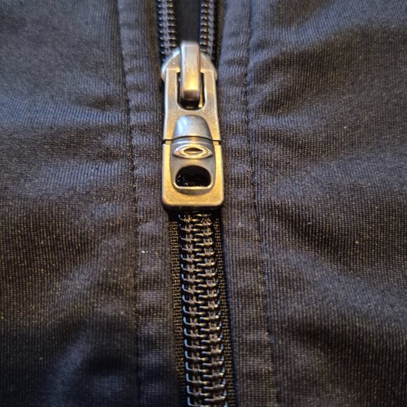 Oakley Men’s Lightweight Hooded Athletic Jacket Size M - Picture 4 of 9